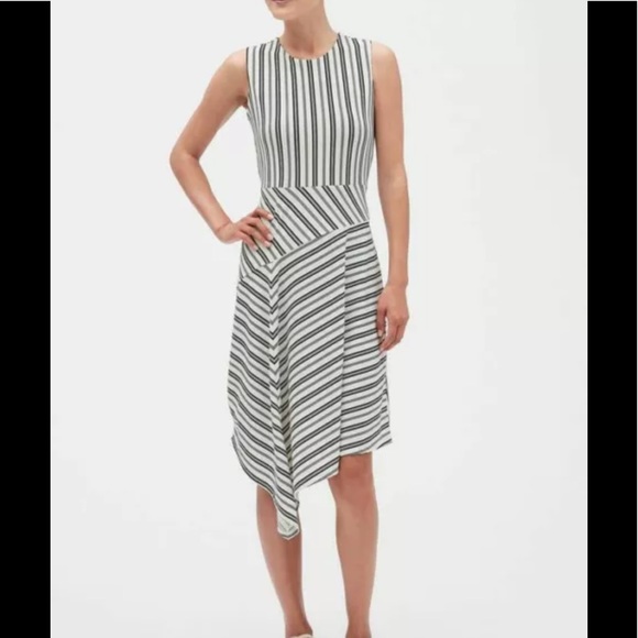 Banana Republic Dresses & Skirts - Banana Republic asymetrical fit and flare dress